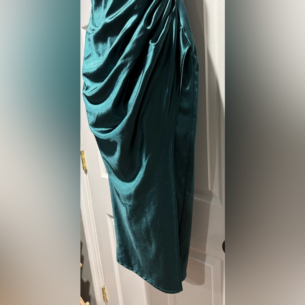 Windsor Hunter Green Kaleen Sleeveless Satin Wrap Midi Dress (Size M) - Picture 7 of 10